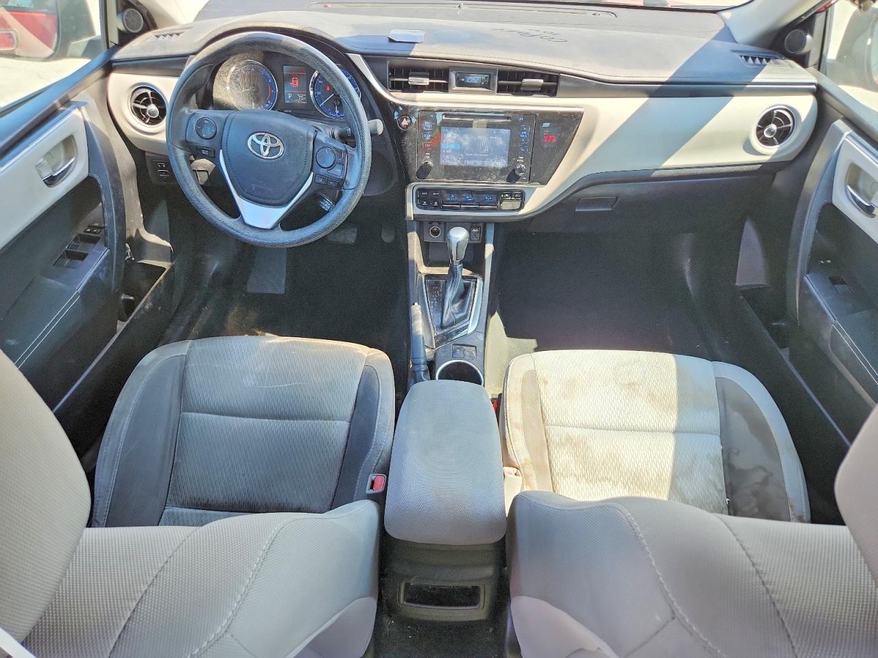 2018 TOYOTA COROLLA LE photo 15