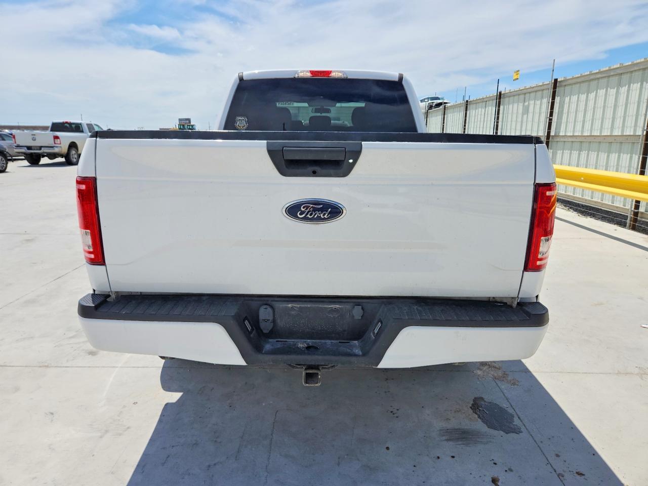 2017 FORD F150 SUPERCREW photo 16