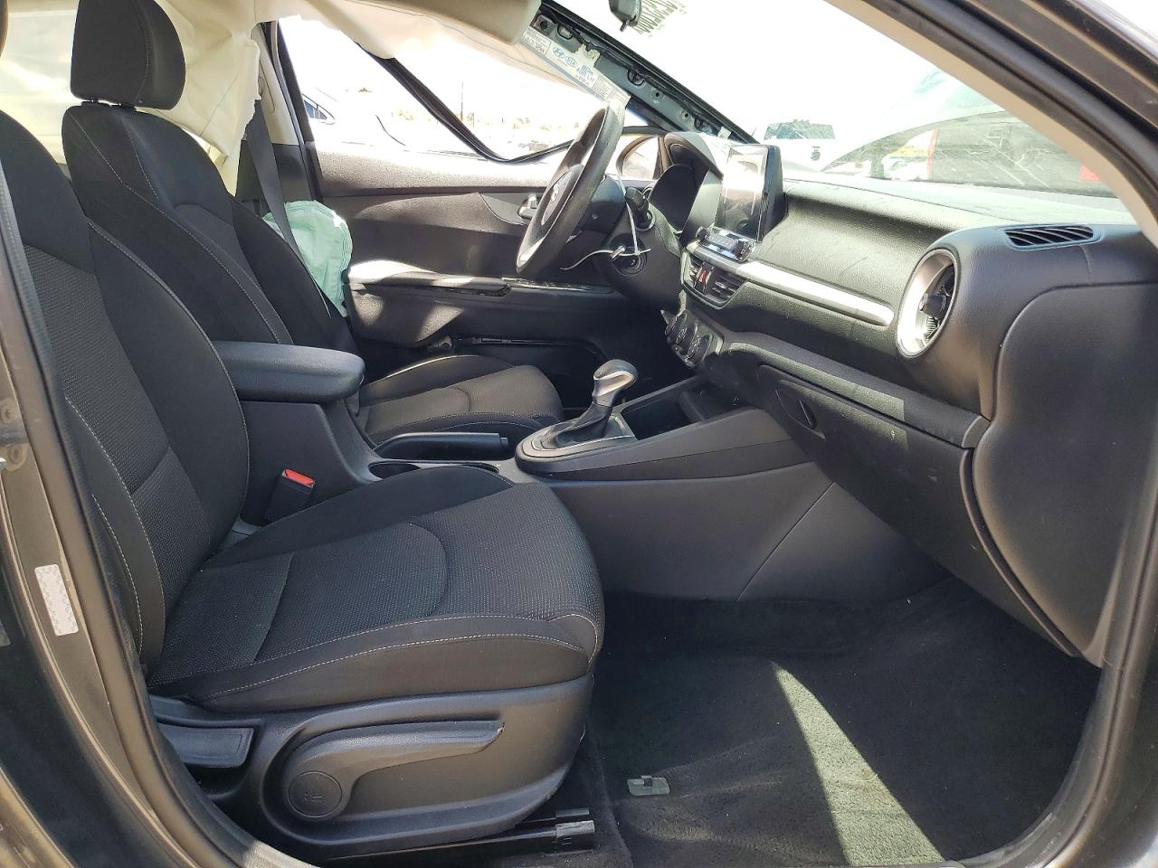 2020 KIA FORTE FE photo 13