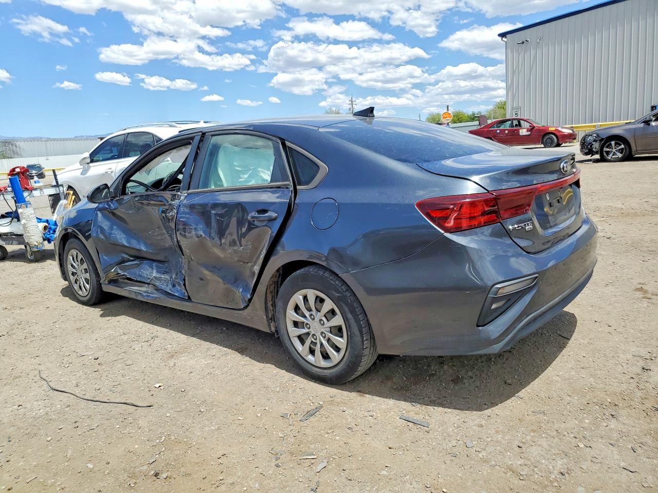 2020 KIA FORTE FE photo 3