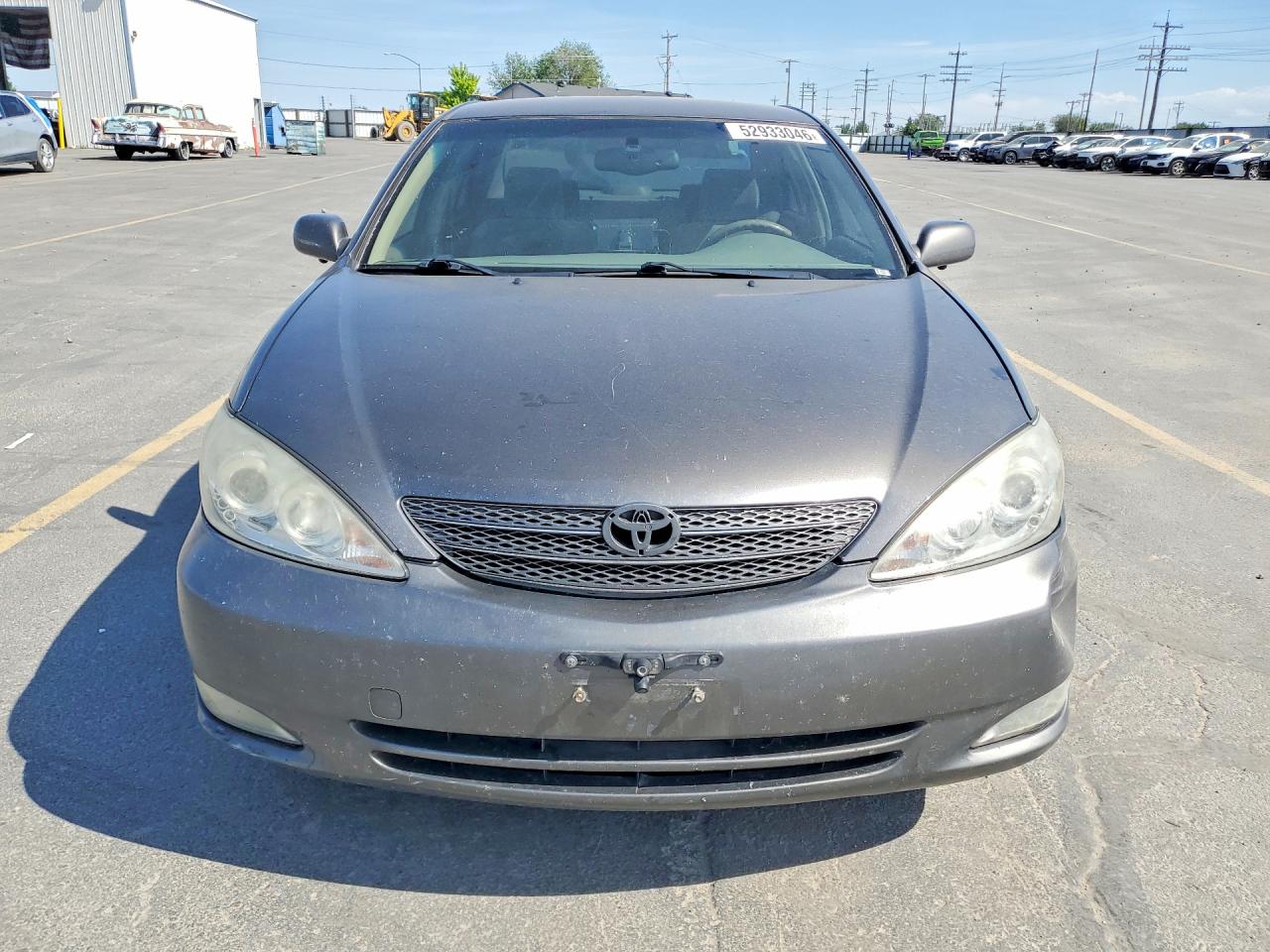 2004 TOYOTA CAMRY LE photo 9