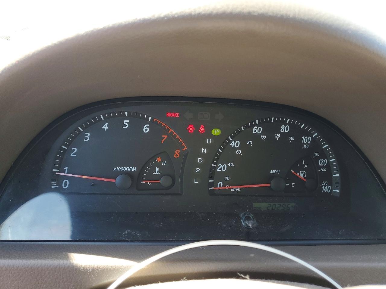 2004 TOYOTA CAMRY LE photo 17
