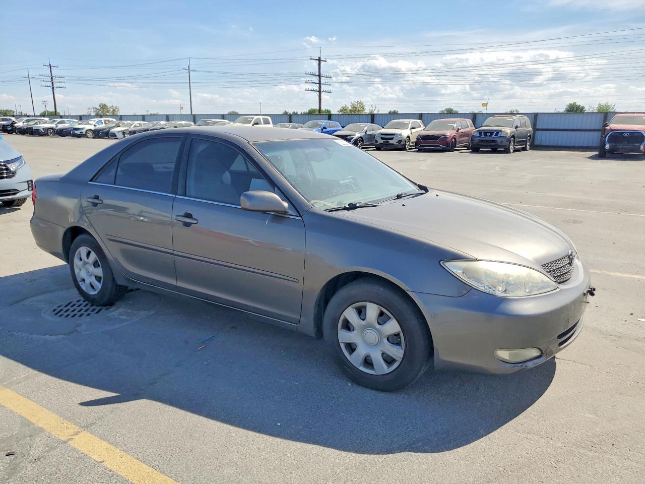 2004 TOYOTA CAMRY LE photo 7
