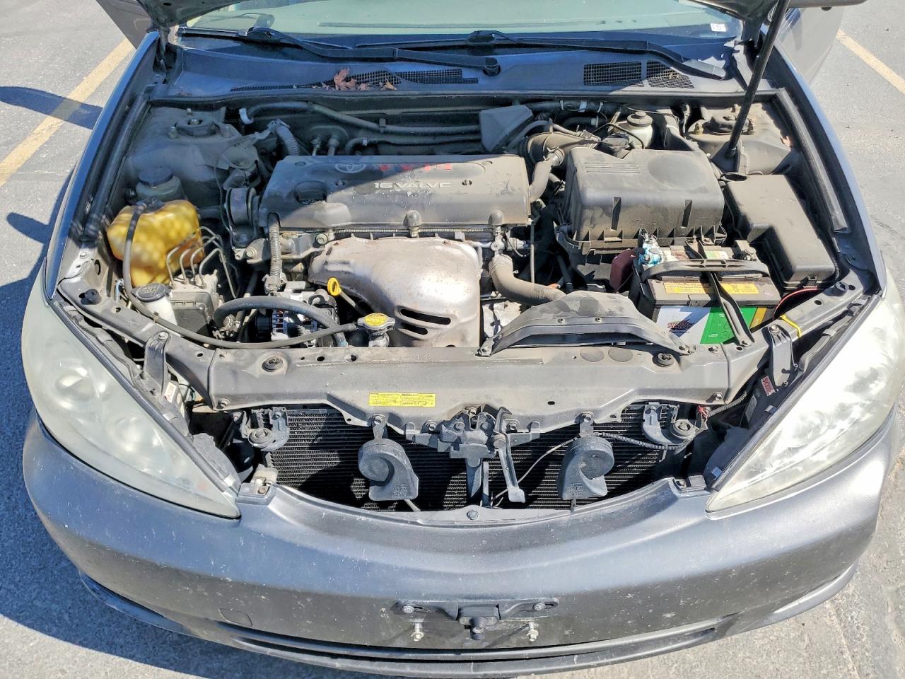 2004 TOYOTA CAMRY LE photo 21