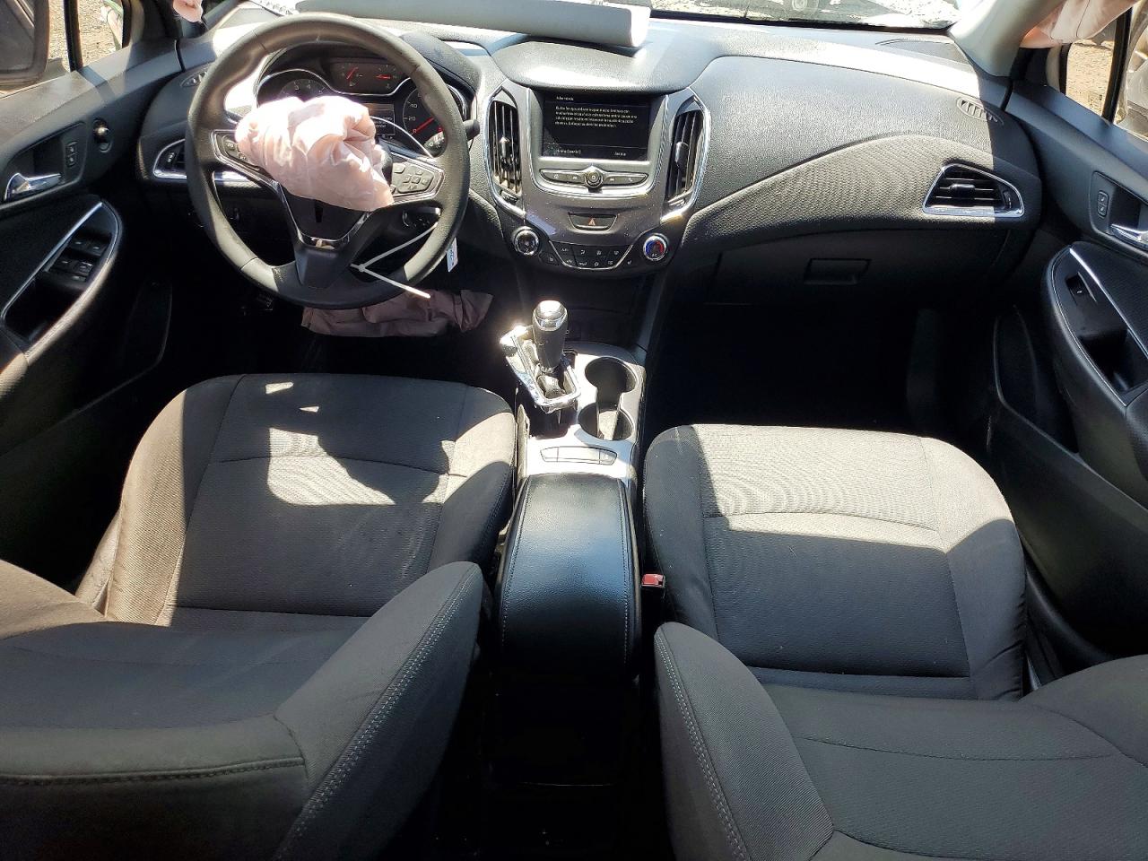 2019 CHEVROLET CRUZE LT photo 8