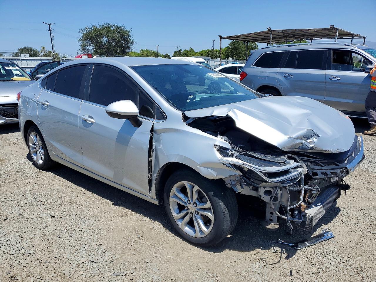 2019 CHEVROLET CRUZE LT photo 4