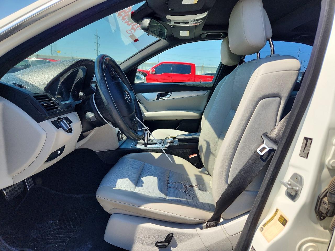 2010 MERCEDES-BENZ C 300 photo 13