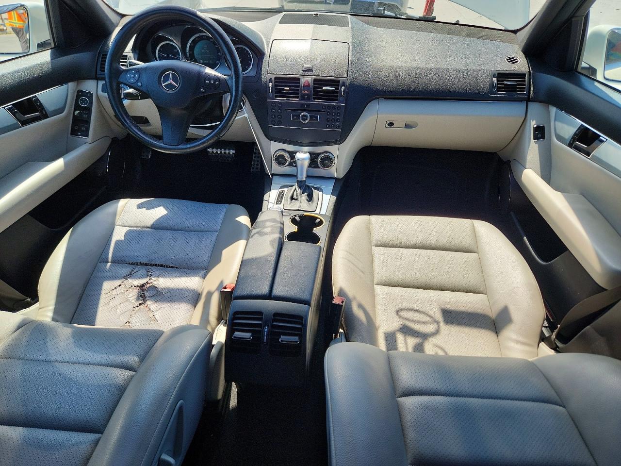 2010 MERCEDES-BENZ C 300 photo 15