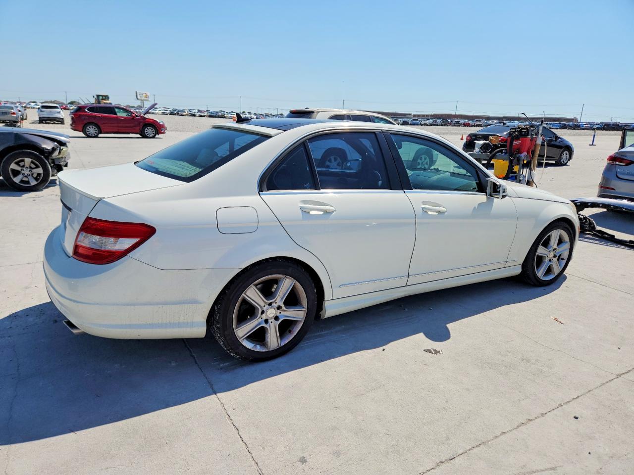2010 MERCEDES-BENZ C 300 photo 5
