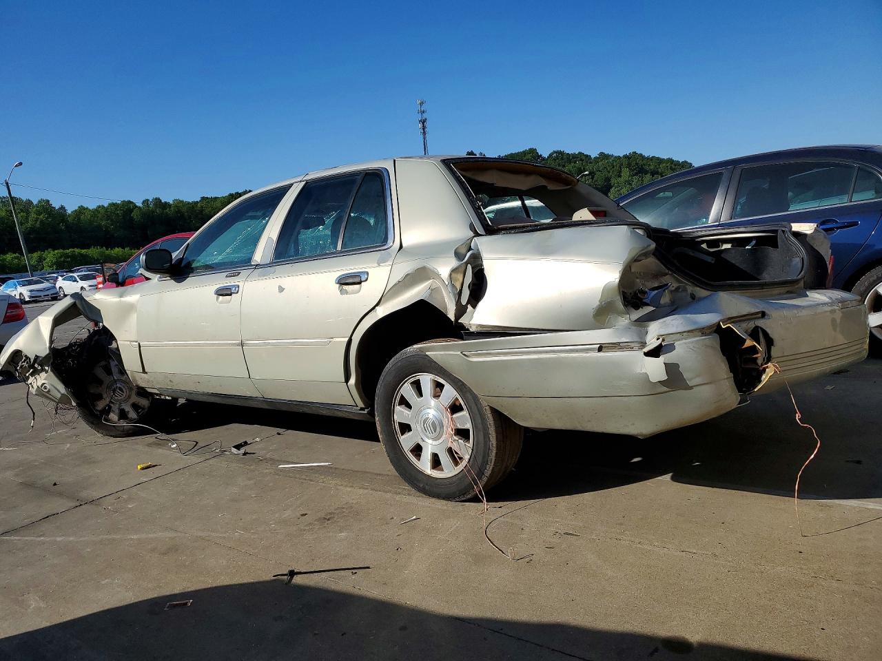 2005 MERCURY GRAND MARQUIS LS photo 4