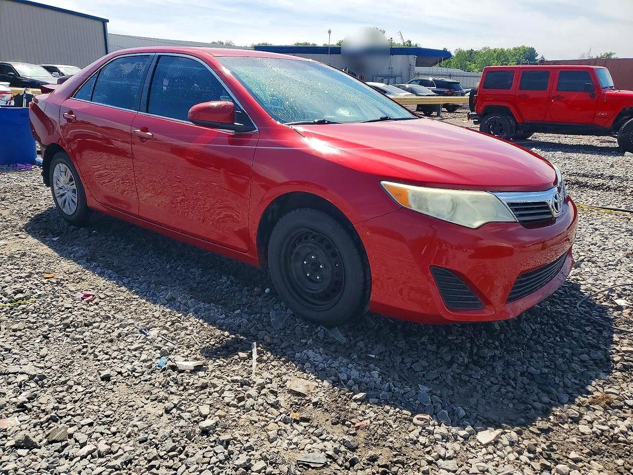 2014 TOYOTA CAMRY L photo 4