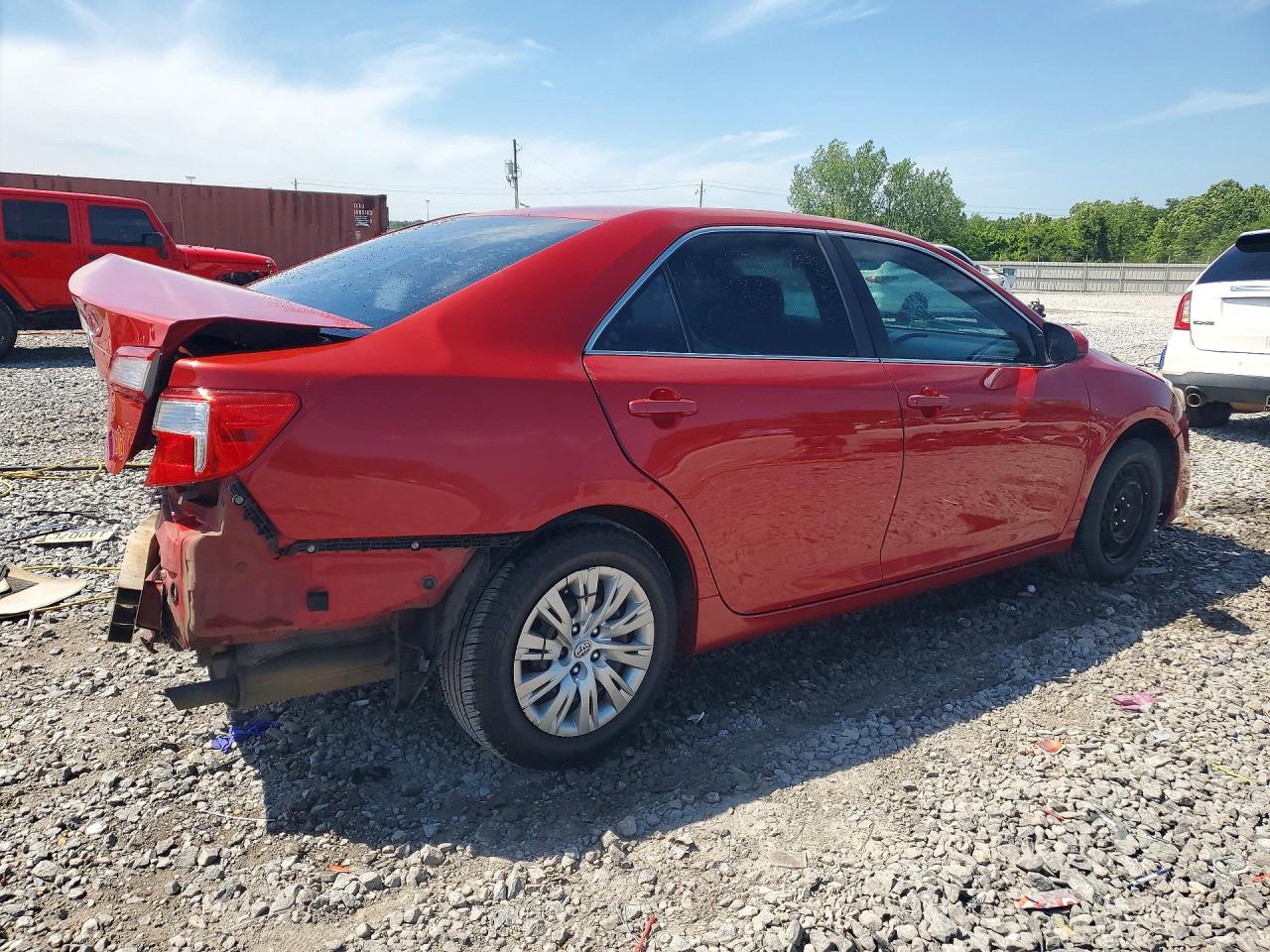 2014 TOYOTA CAMRY L photo 3