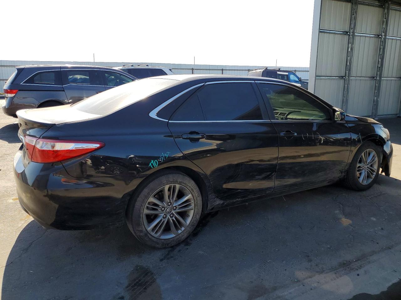 2017 TOYOTA CAMRY SE photo 5