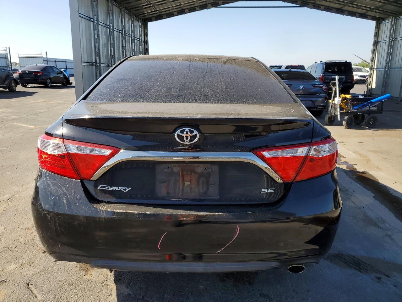 2017 TOYOTA CAMRY SE photo 11