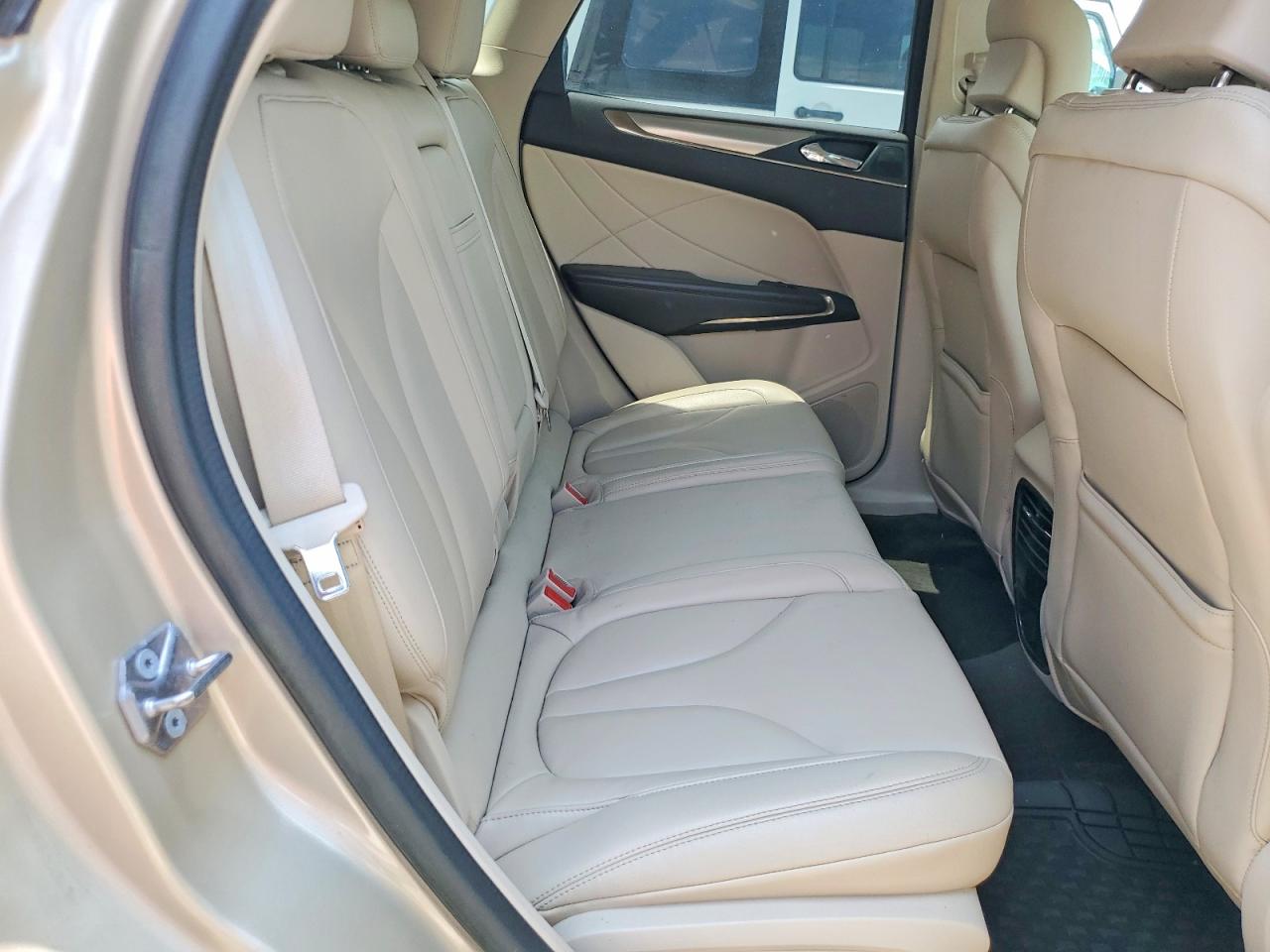 2017 LINCOLN MKC PREMIERE photo 31