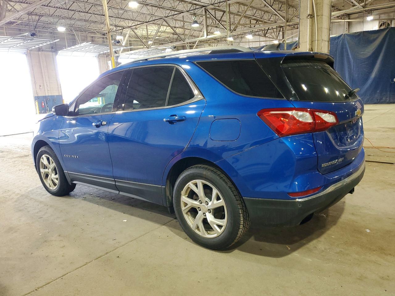 2019 CHEVROLET EQUINOX LT photo 3