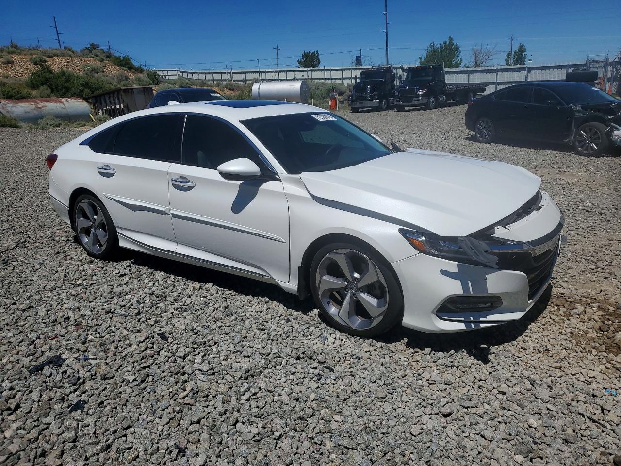 2018 HONDA ACCORD TOURING photo 7