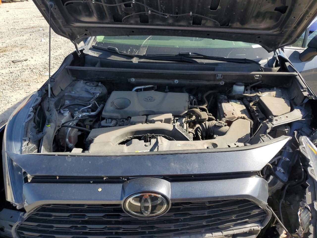 2019 TOYOTA RAV4 LE photo 21