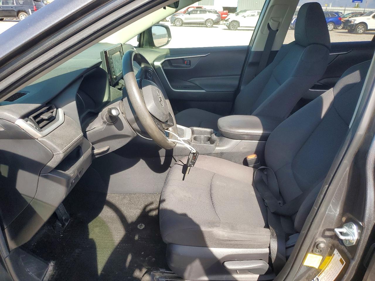2019 TOYOTA RAV4 LE photo 13