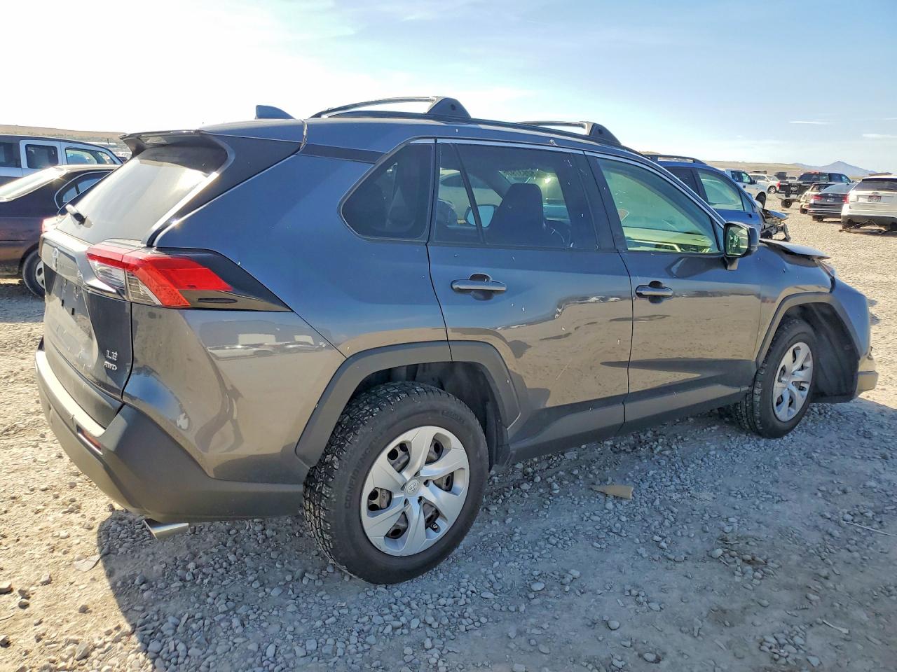 2019 TOYOTA RAV4 LE photo 5