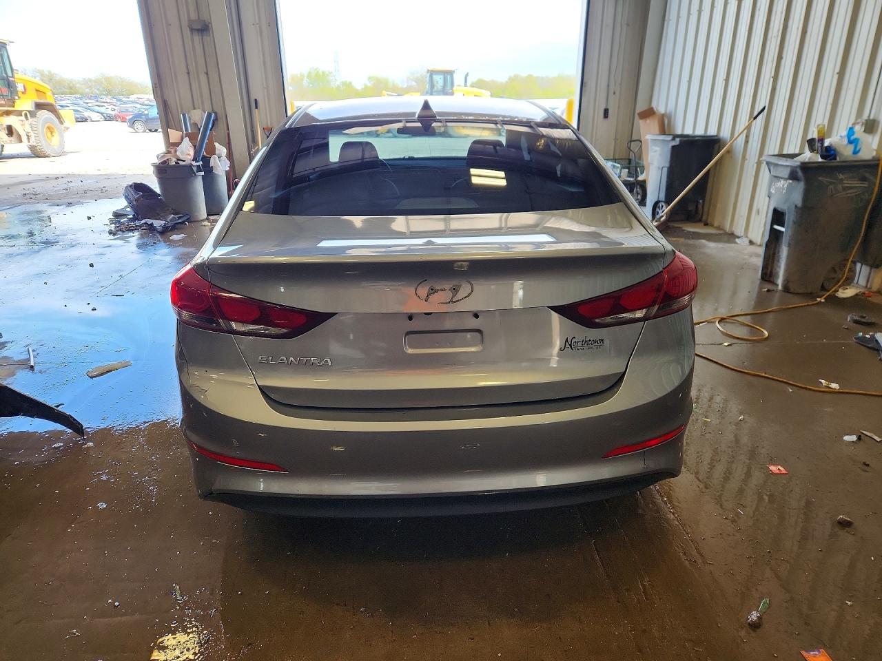 2017 HYUNDAI ELANTRA SE photo 11