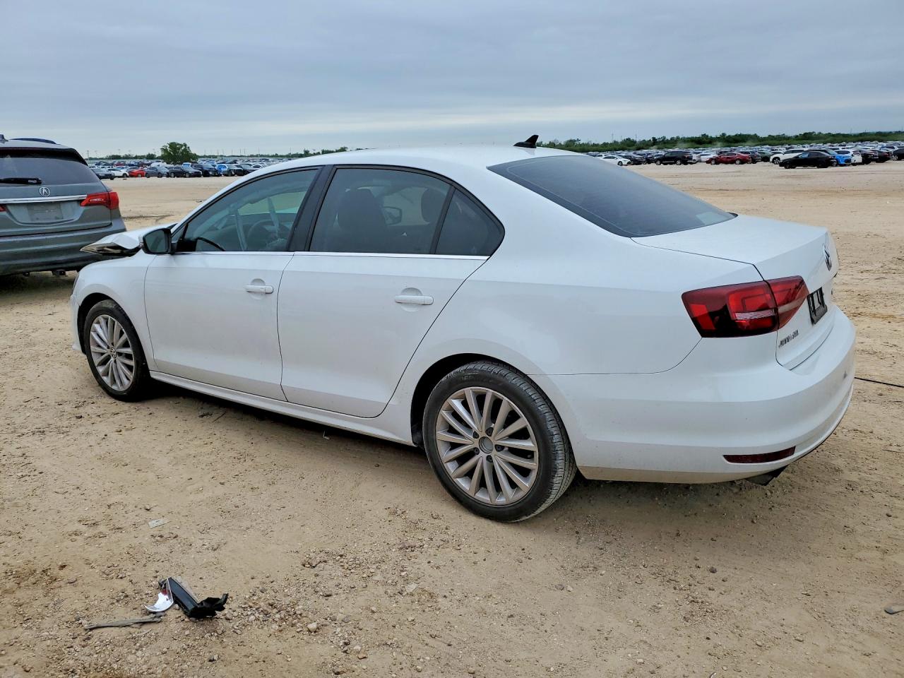 2016 VOLKSWAGEN JETTA SEL photo 3