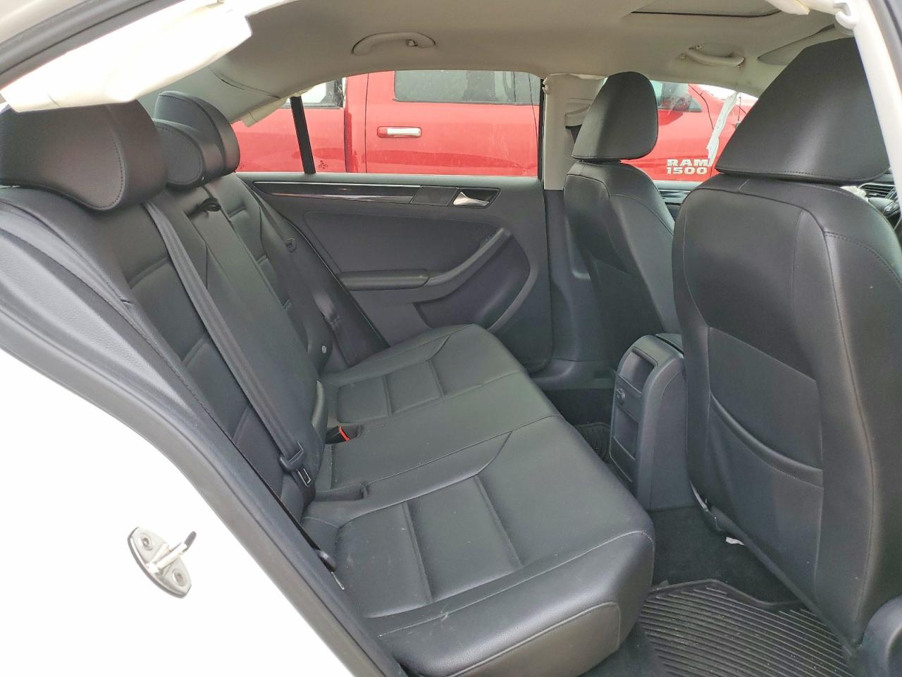 2016 VOLKSWAGEN JETTA SEL photo 19
