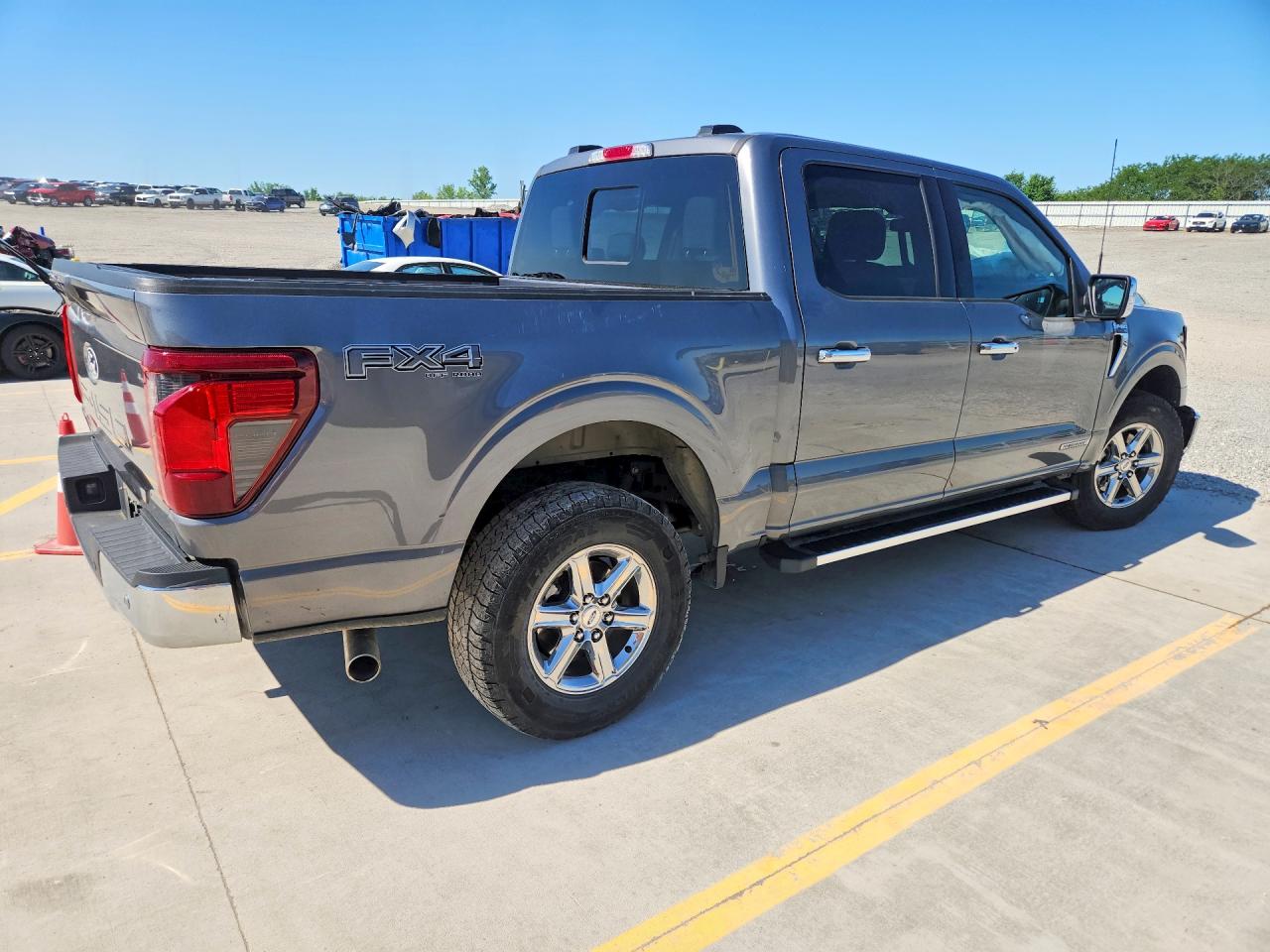 2024 FORD F150 XLT photo 5