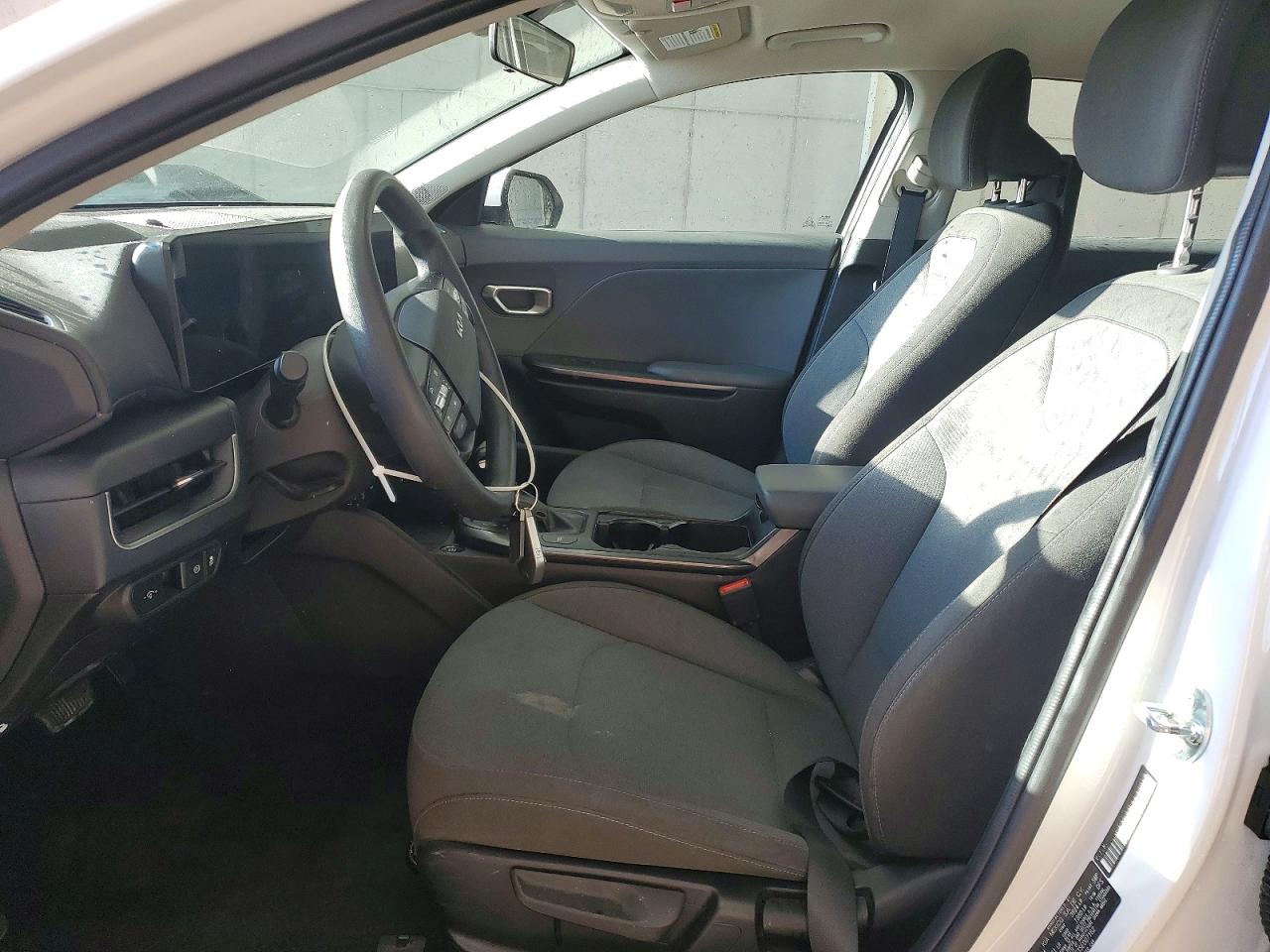 2025 KIA K4 LXS photo 19