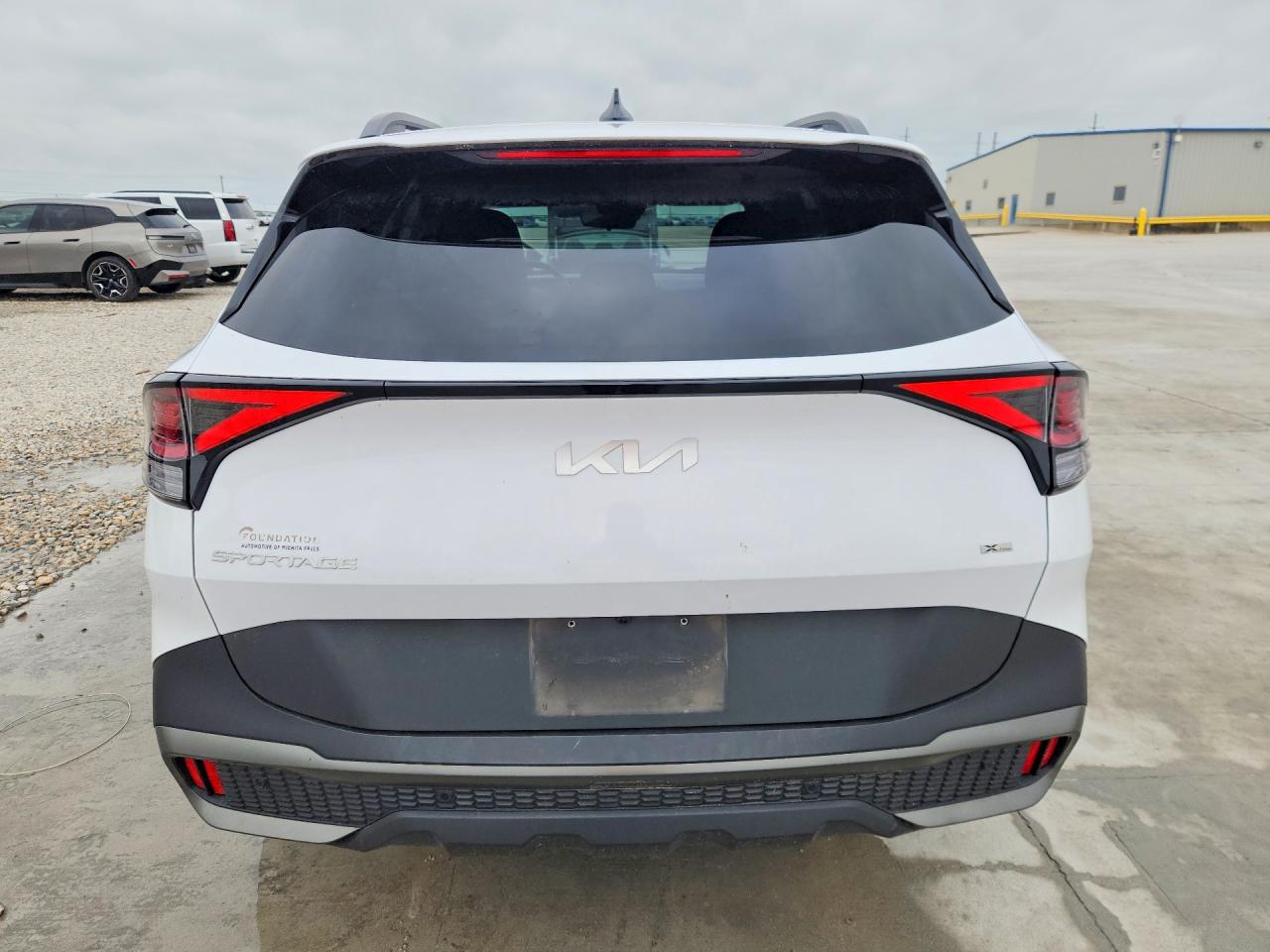 2023 KIA SPORTAGE X LINE photo 11