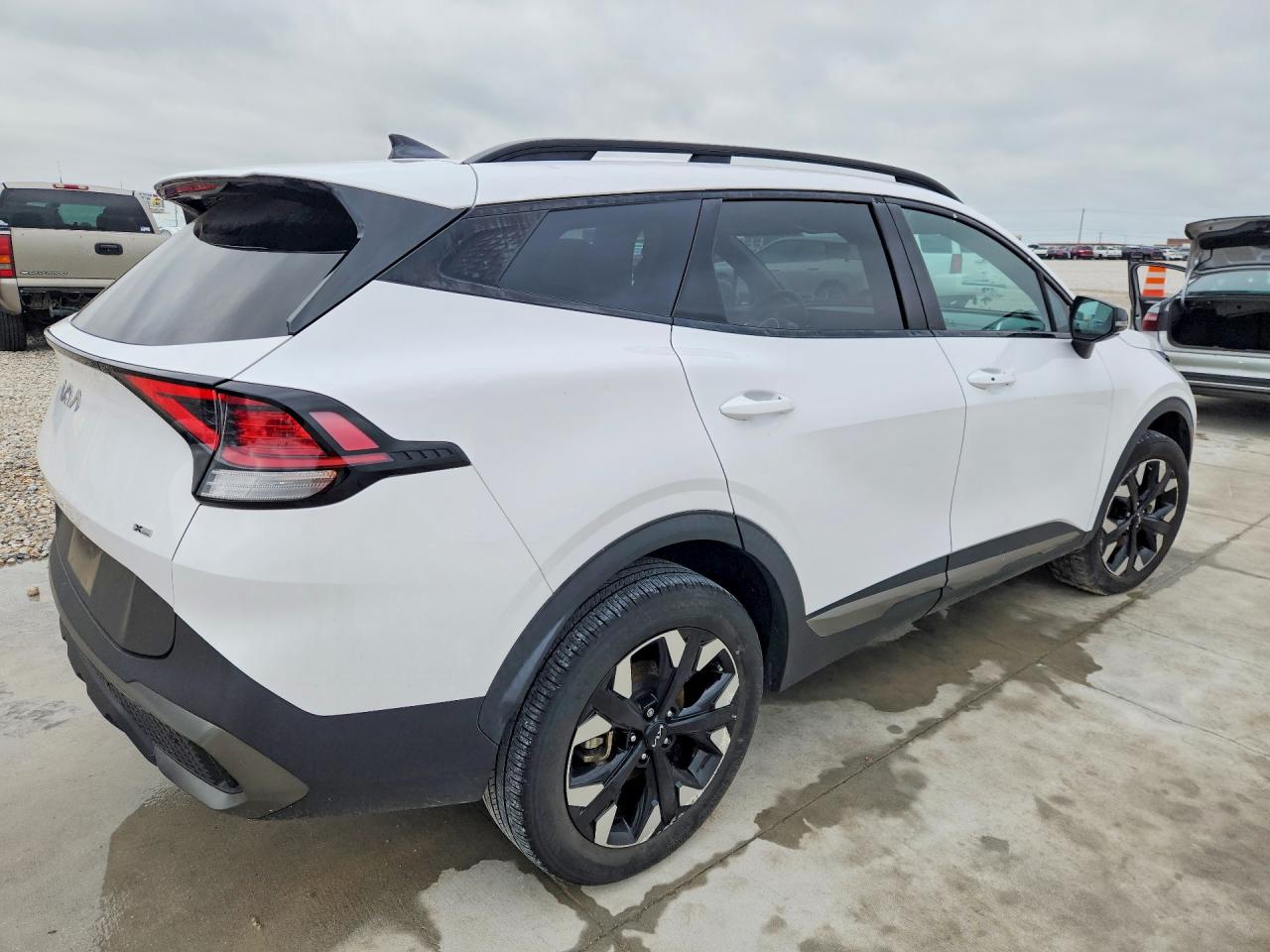 2023 KIA SPORTAGE X LINE photo 5