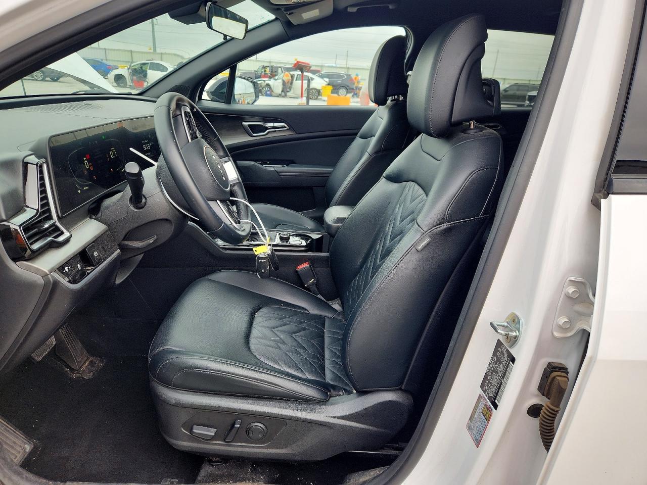 2023 KIA SPORTAGE X LINE photo 13