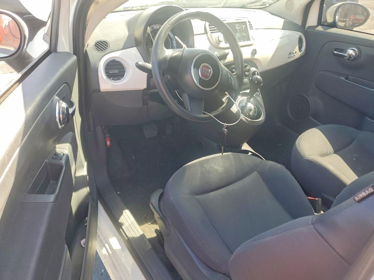 2012 FIAT 500 POP photo 22