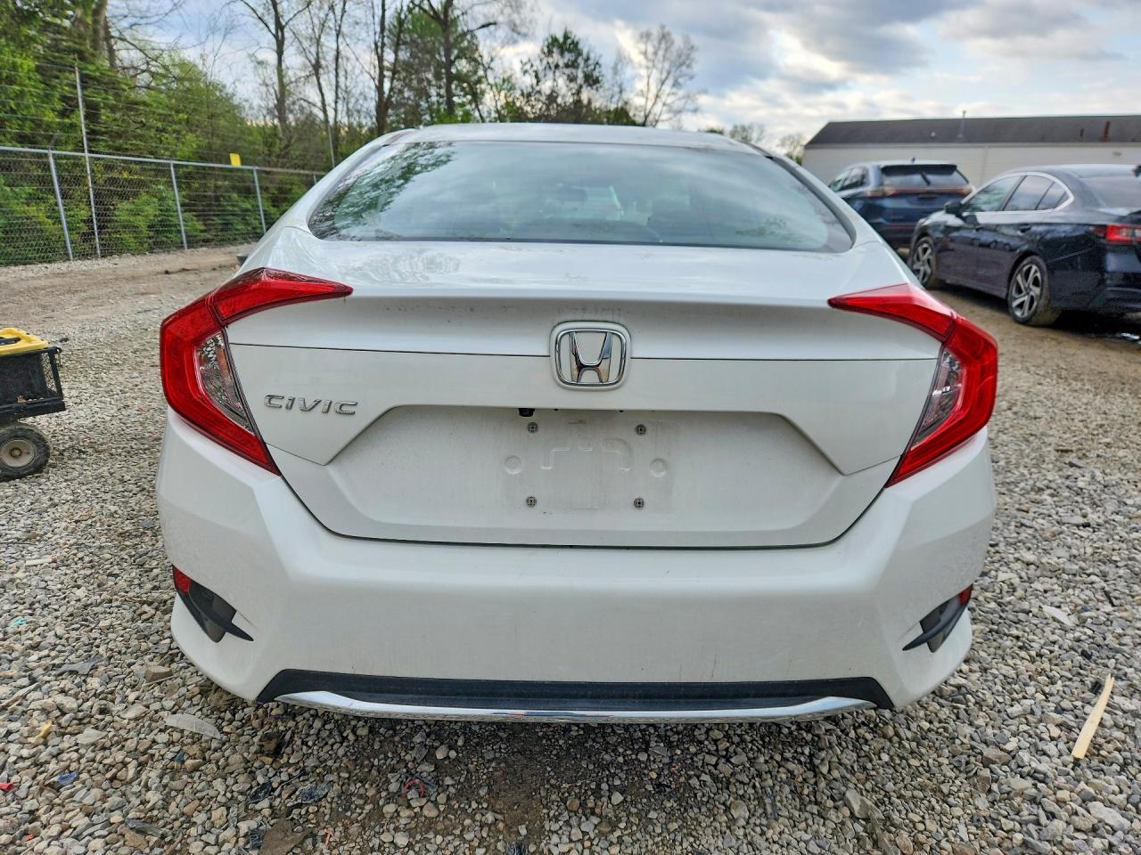 2020 HONDA CIVIC LX photo 16
