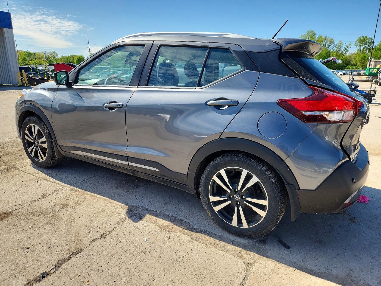 2020 NISSAN KICKS SR photo 3