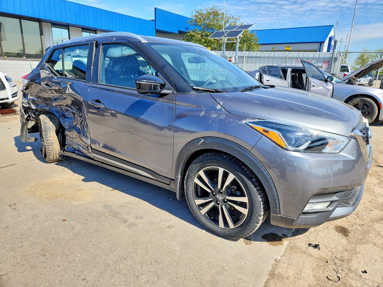 2020 NISSAN KICKS SR photo 7