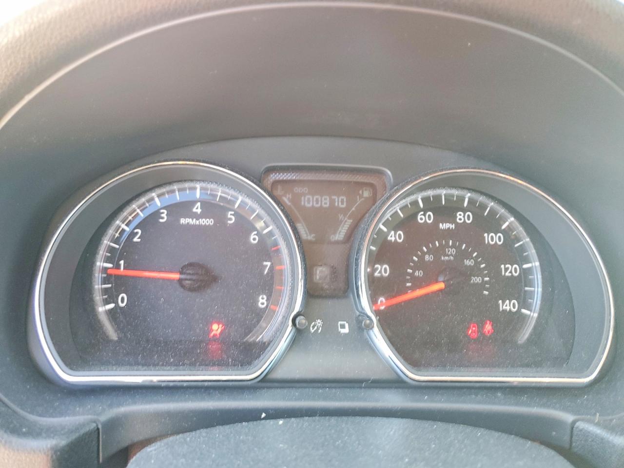 2018 NISSAN VERSA SV photo 9