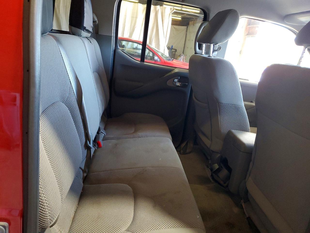 2018 NISSAN FRONTIER SV photo 28