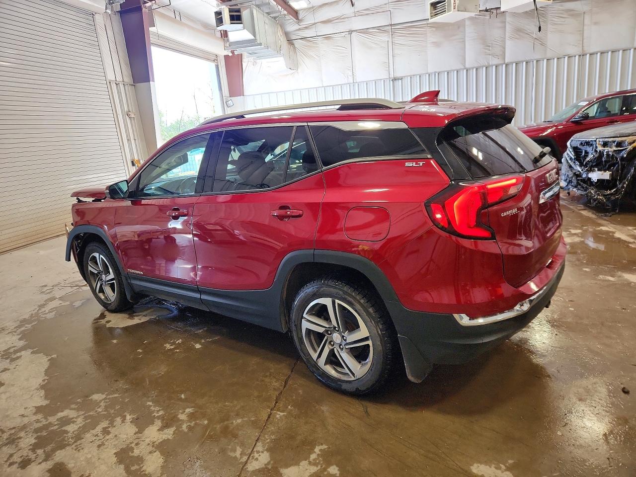2019 GMC TERRAIN SLT photo 4