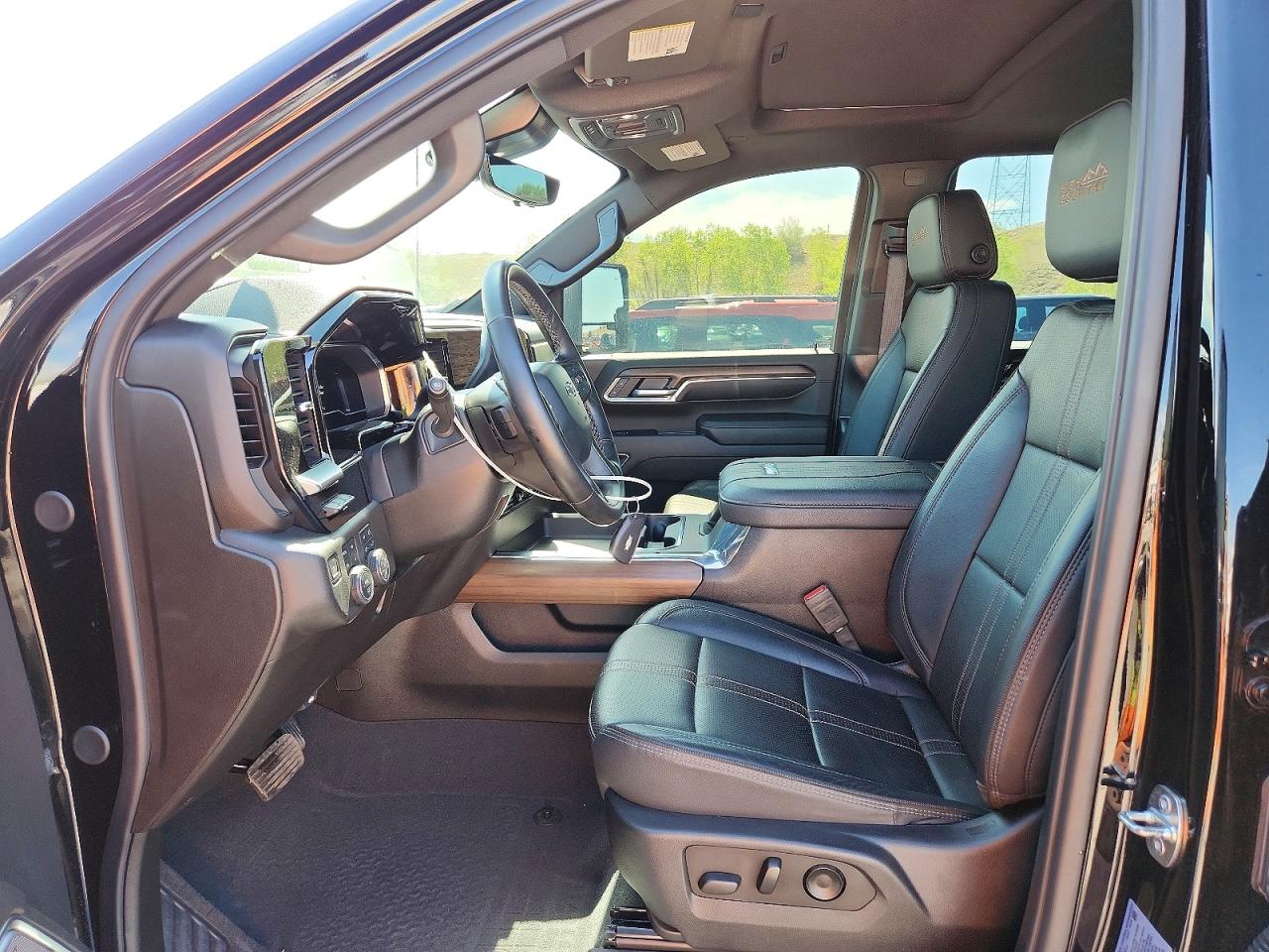 2024 CHEVROLET SILVERADO K2500 HIGH COUNTRY photo 13