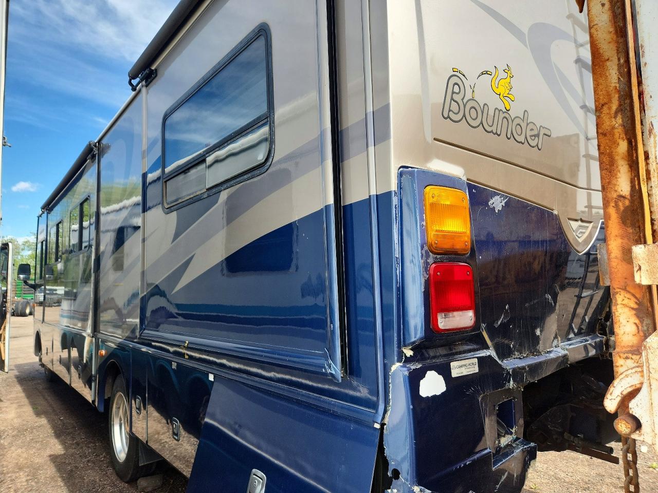 2007 BOUNDER RV photo 7