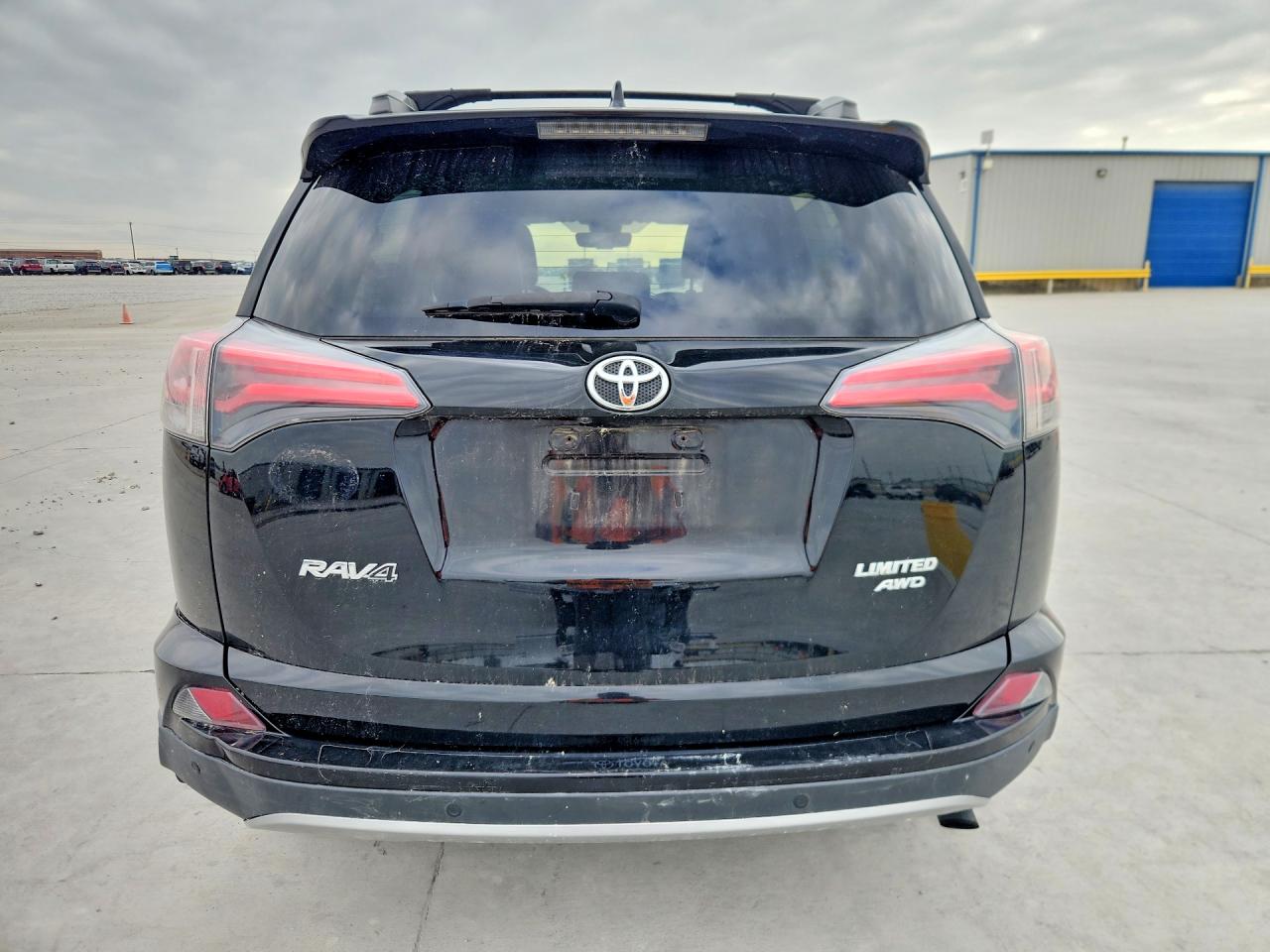 2018 TOYOTA RAV4 LIMITED photo 6