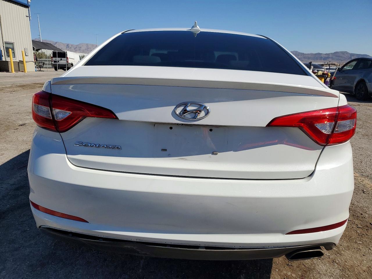 2016 HYUNDAI SONATA SE photo 16