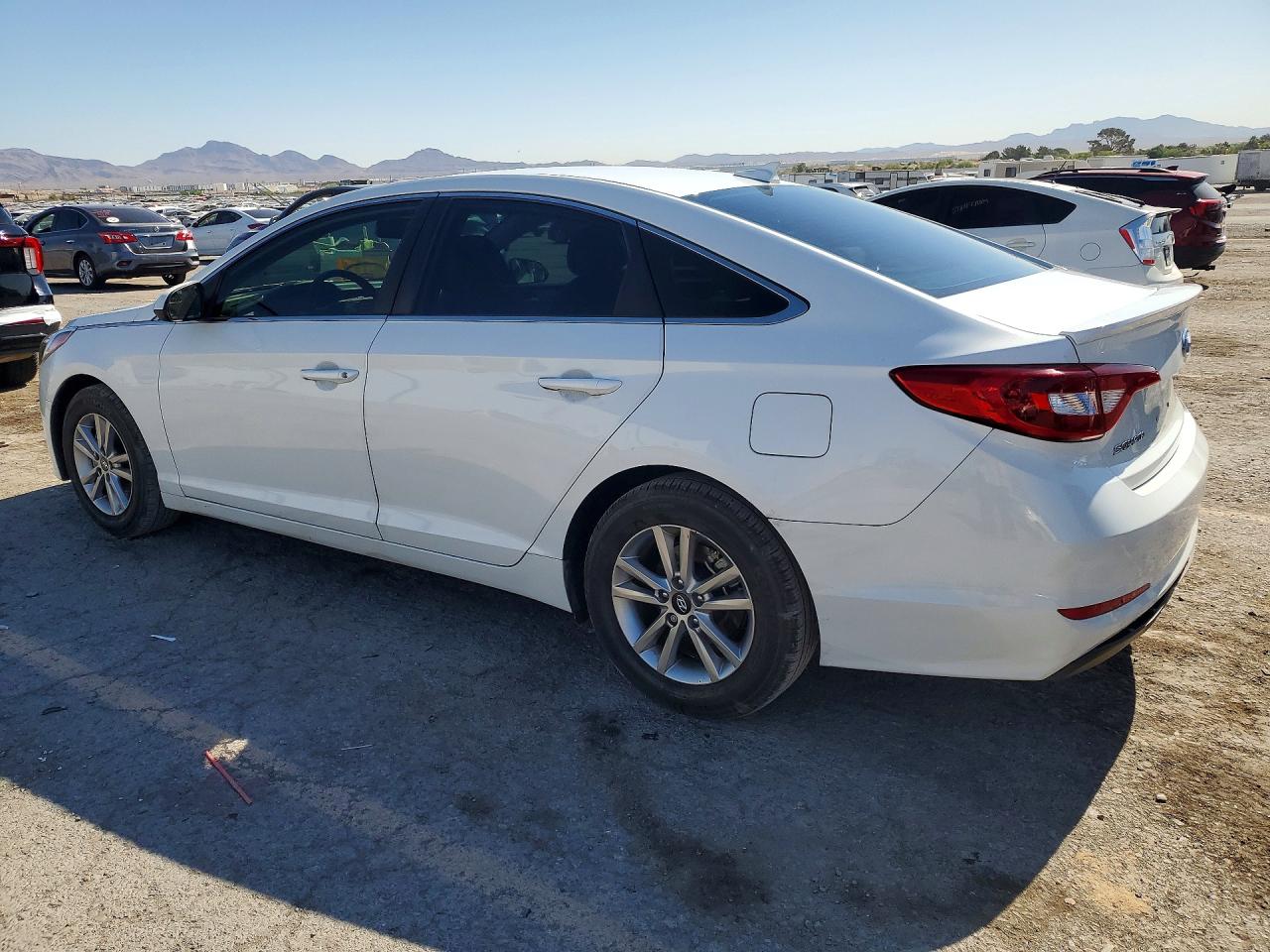 2016 HYUNDAI SONATA SE photo 4
