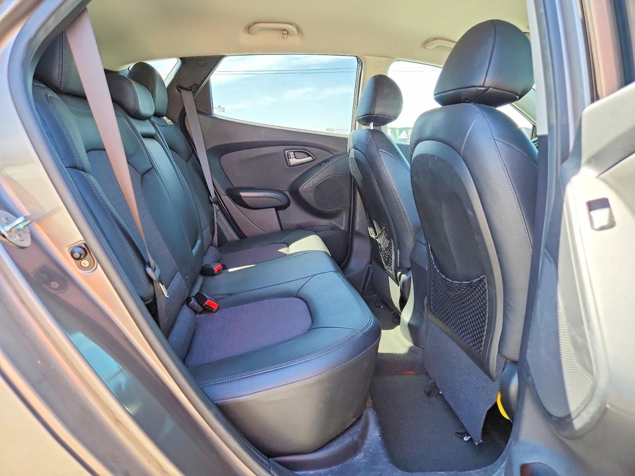 2012 HYUNDAI TUCSON GLS photo 31