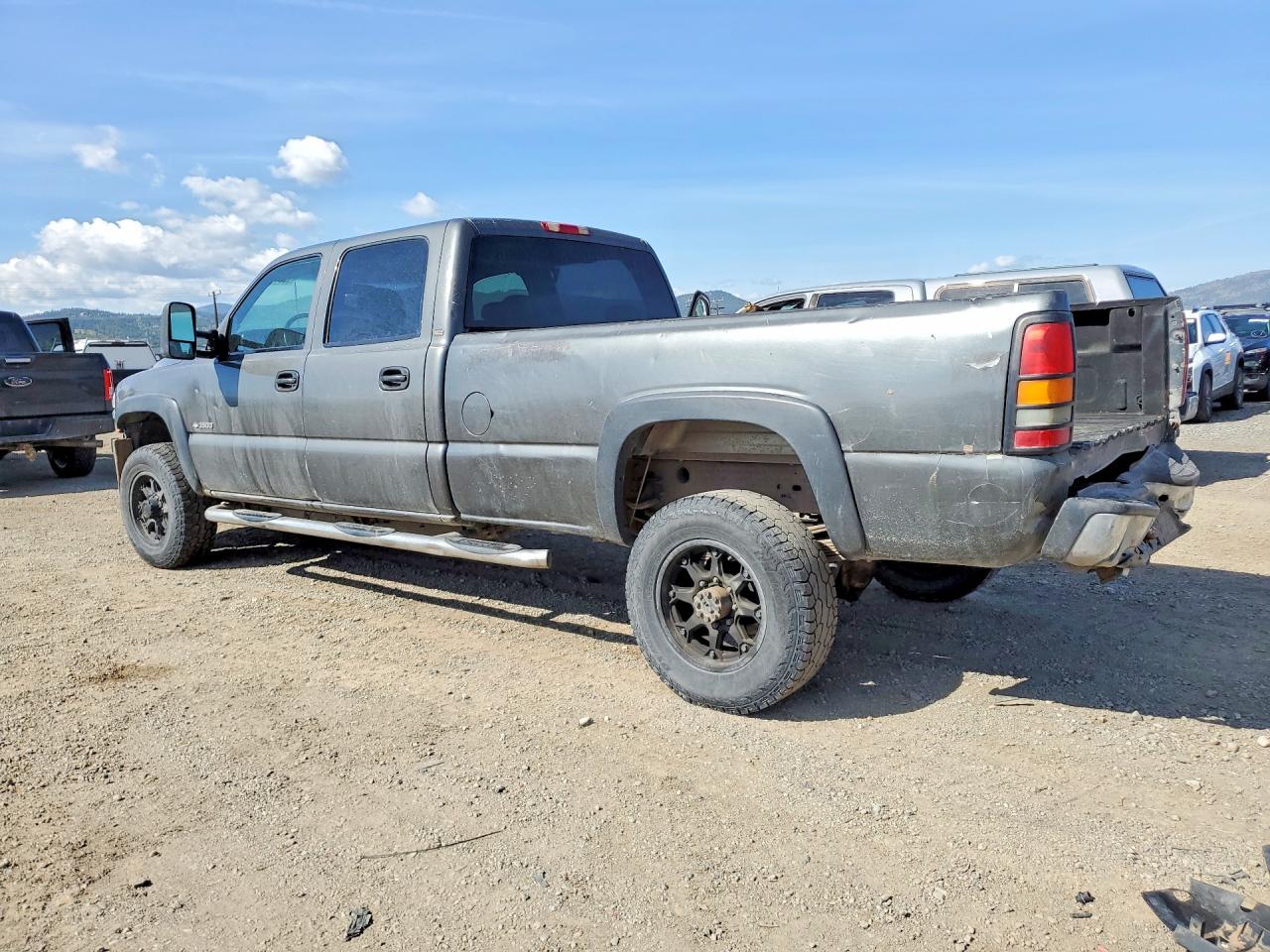 2002 CHEVROLET SILVERADO K3500 photo 3