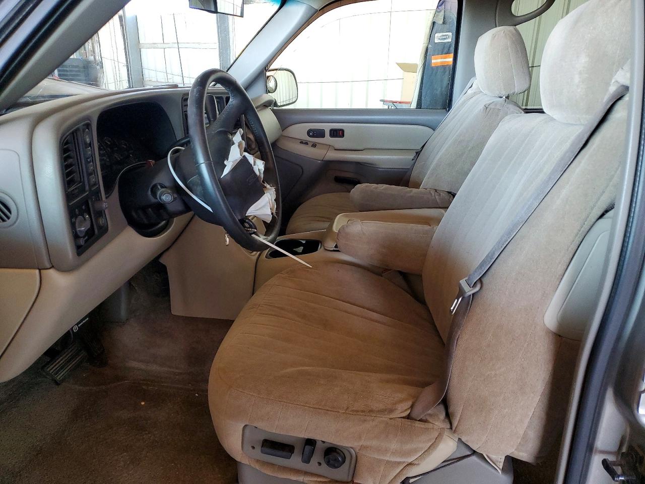 2002 GMC YUKON photo 7