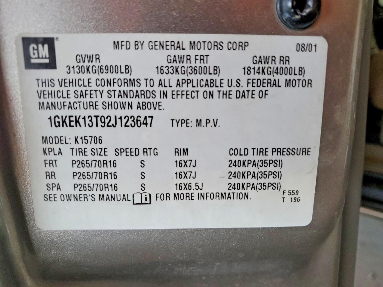 2002 GMC YUKON photo 12