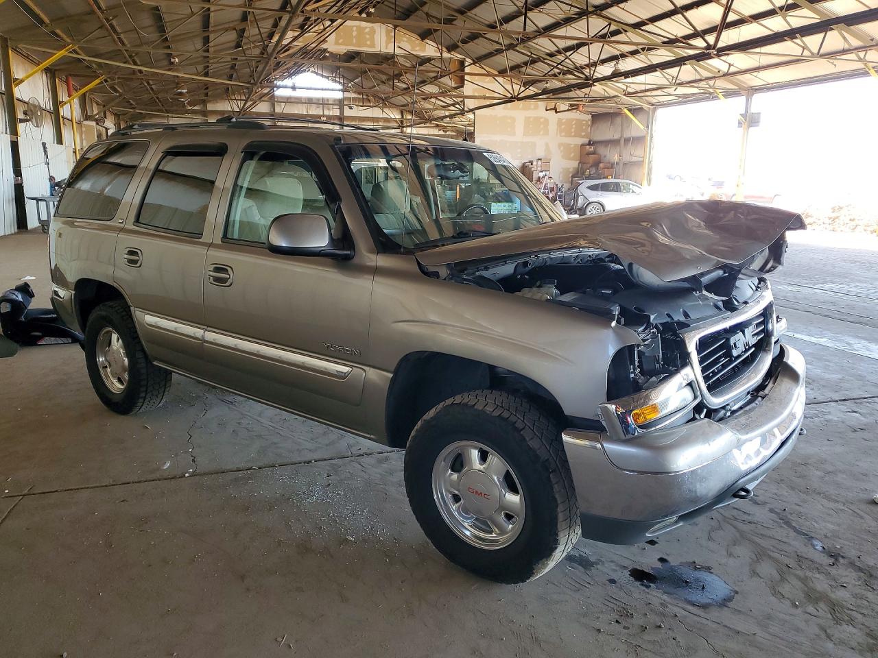 2002 GMC YUKON photo 4