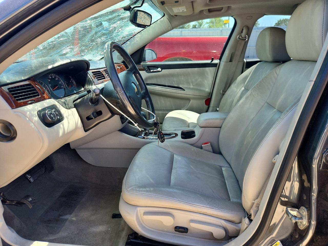 2011 CHEVROLET IMPALA LT photo 19